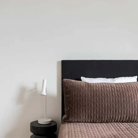 Cozy 2 Bedroom In Peaceful Neighbourhood