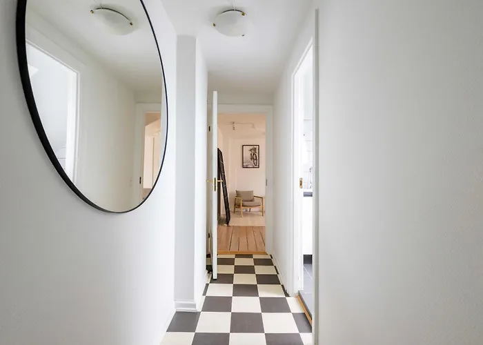 Cozy 2 Bedroom In Peaceful Neighbourhood