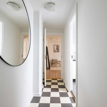 Cozy 2 Bedroom In Peaceful Neighbourhood