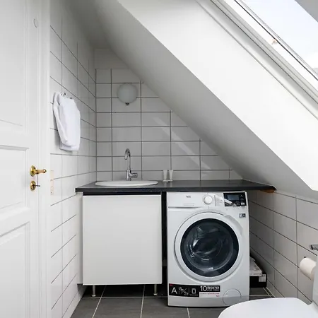 Lägenhet Cozy 2 Bedroom In Peaceful Neighbourhood