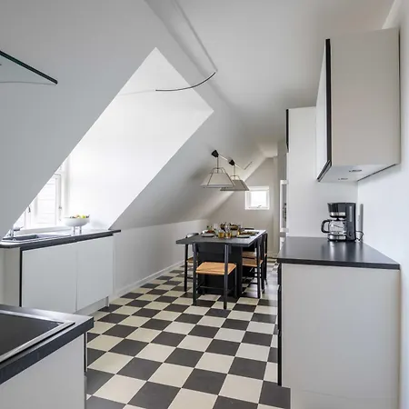 Cozy 2 Bedroom In Peaceful Neighbourhood