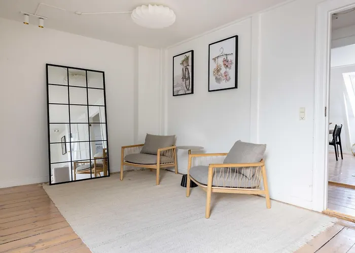 Cozy 2 Bedroom In Peaceful Neighbourhood Lejlighed København