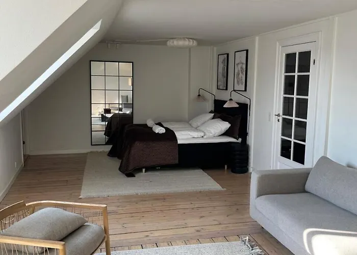 Cozy 2 Bedroom In Peaceful Neighbourhood Lejlighed *