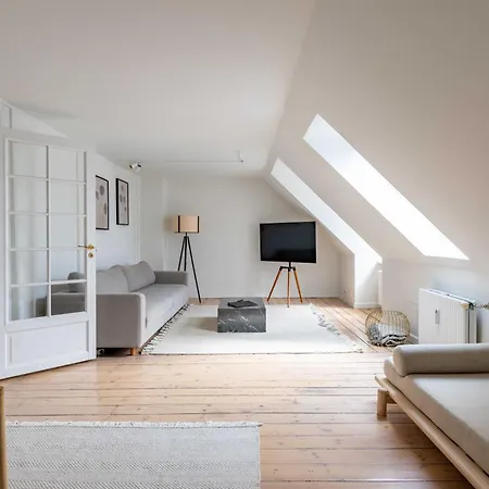 Cozy 2 Bedroom In Peaceful Neighbourhood Apartamento
